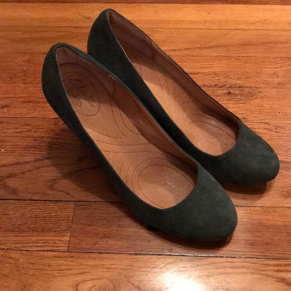 Green Clark’s wedges